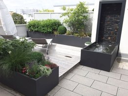 Dachbepflanzung, Dachterrasse, Balkon, Gartenmöbel, Gartenbepflanzung, Wasserspiel, Kübelbepflanzung